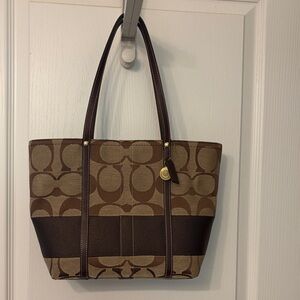 Coach Signature Tote